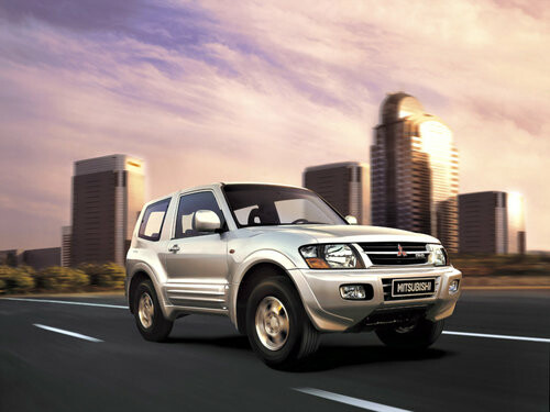 Коврики текстильные "Классик" для Mitsubishi Pajero III (suv / V60 (3 дв.)) 1999 - 2006, черные, 5шт.