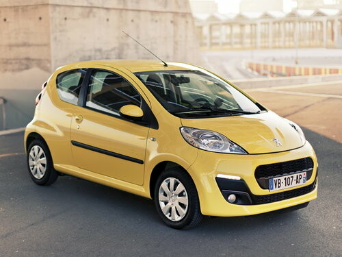 Коврики текстильные "Стандарт" для Peugeot 107 (хэтчбек 5 дв) 2009 - 2012, черные, 4шт.