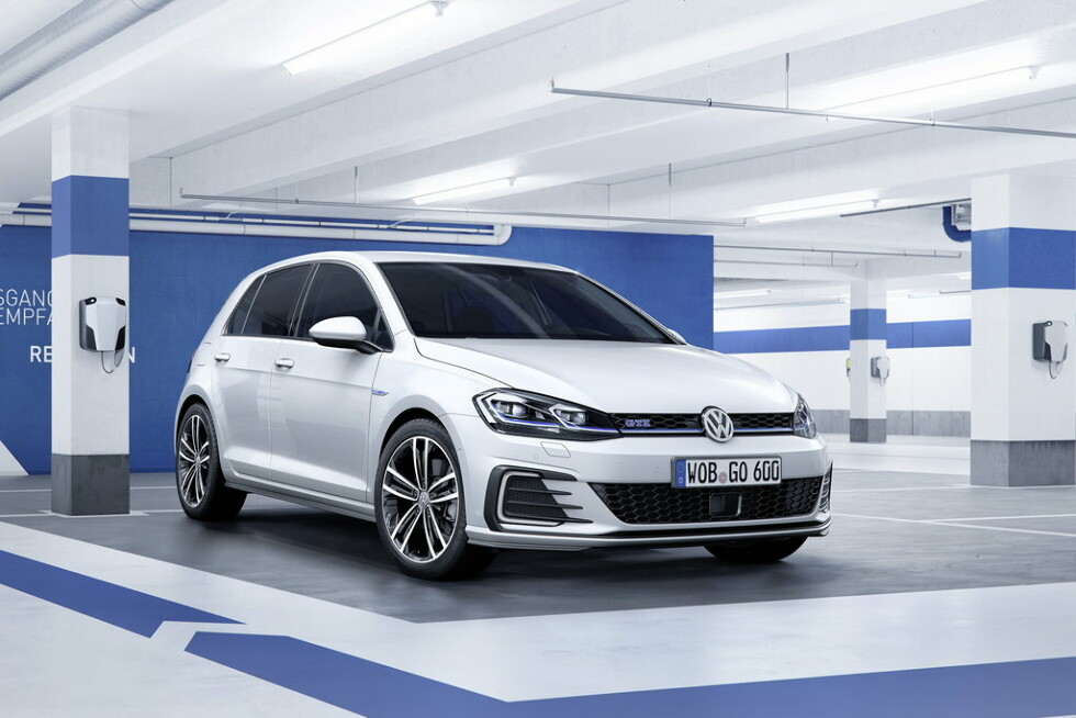 Коврики текстильные "Классик" для Volkswagen Golf VII (хэтчбек 5 дв / Mk7) 2012 - 2019, темно-серые, 4шт.